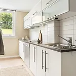 Sentral Med Parkering Og Peis Bergen